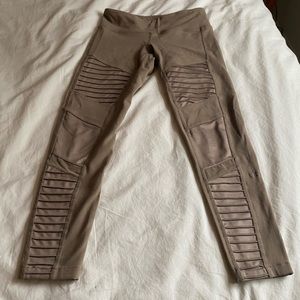 Alo Yoga moto leggings